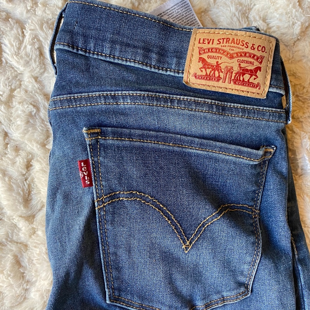 Women's Levi's 710 Jeans
